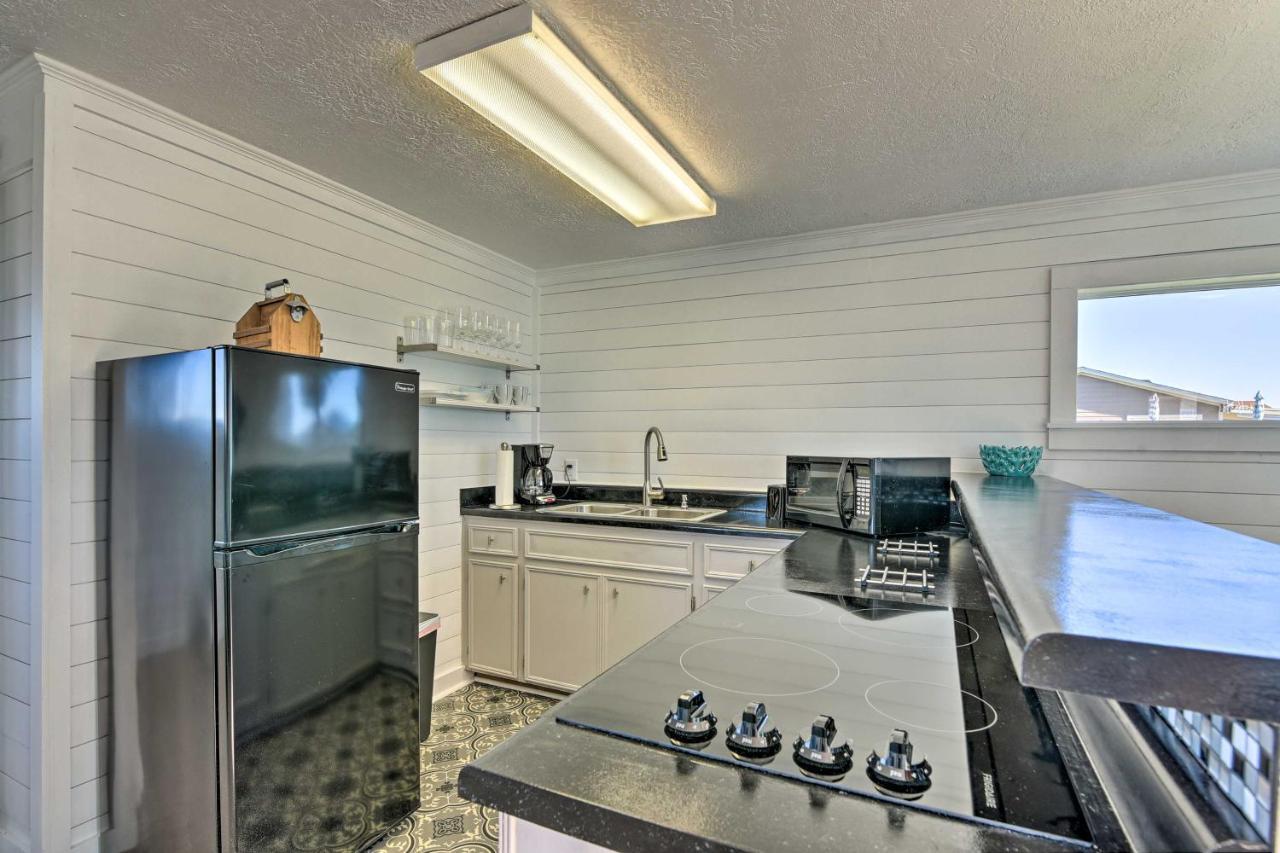 Open-Concept Cottage Less Than 1 Mi To Beach! Surfside Beach Bagian luar foto