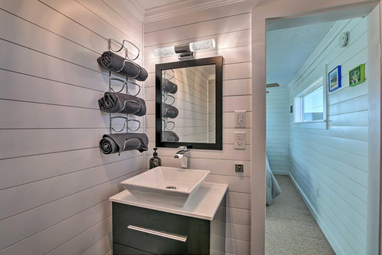 Open-Concept Cottage Less Than 1 Mi To Beach! Surfside Beach Bagian luar foto